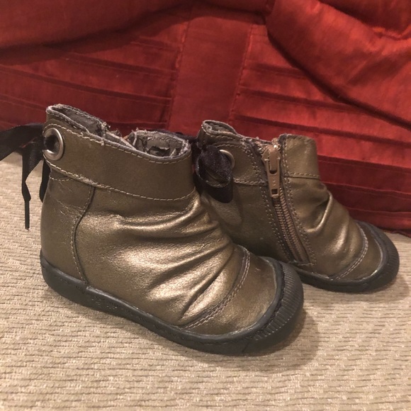 Girl’s matte gold ankle boots - Picture 1 of 4